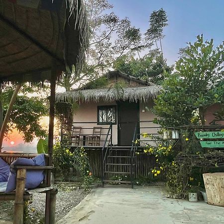 Bamby Chilling House - Feel The Nature Sauraha Exterior foto